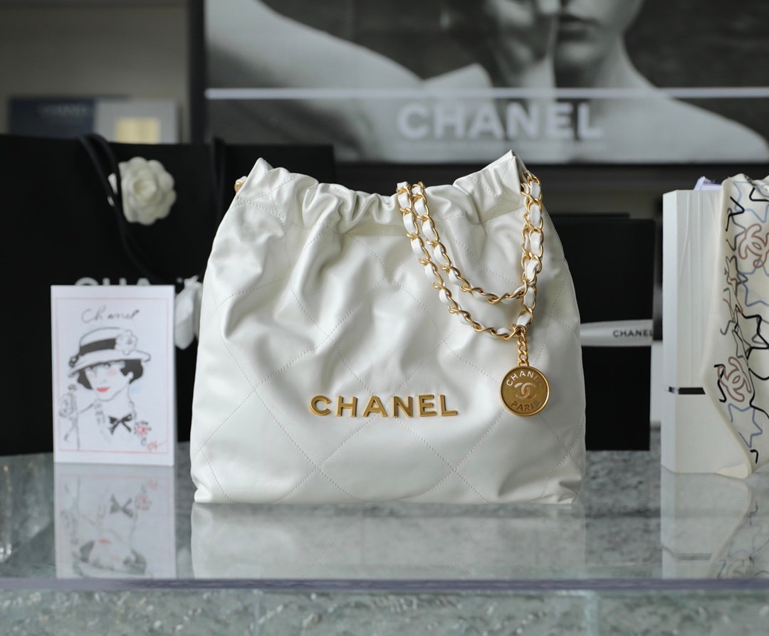 Replica Chanel 22 Small Bag: Design, History & Styling Guide thumbnail