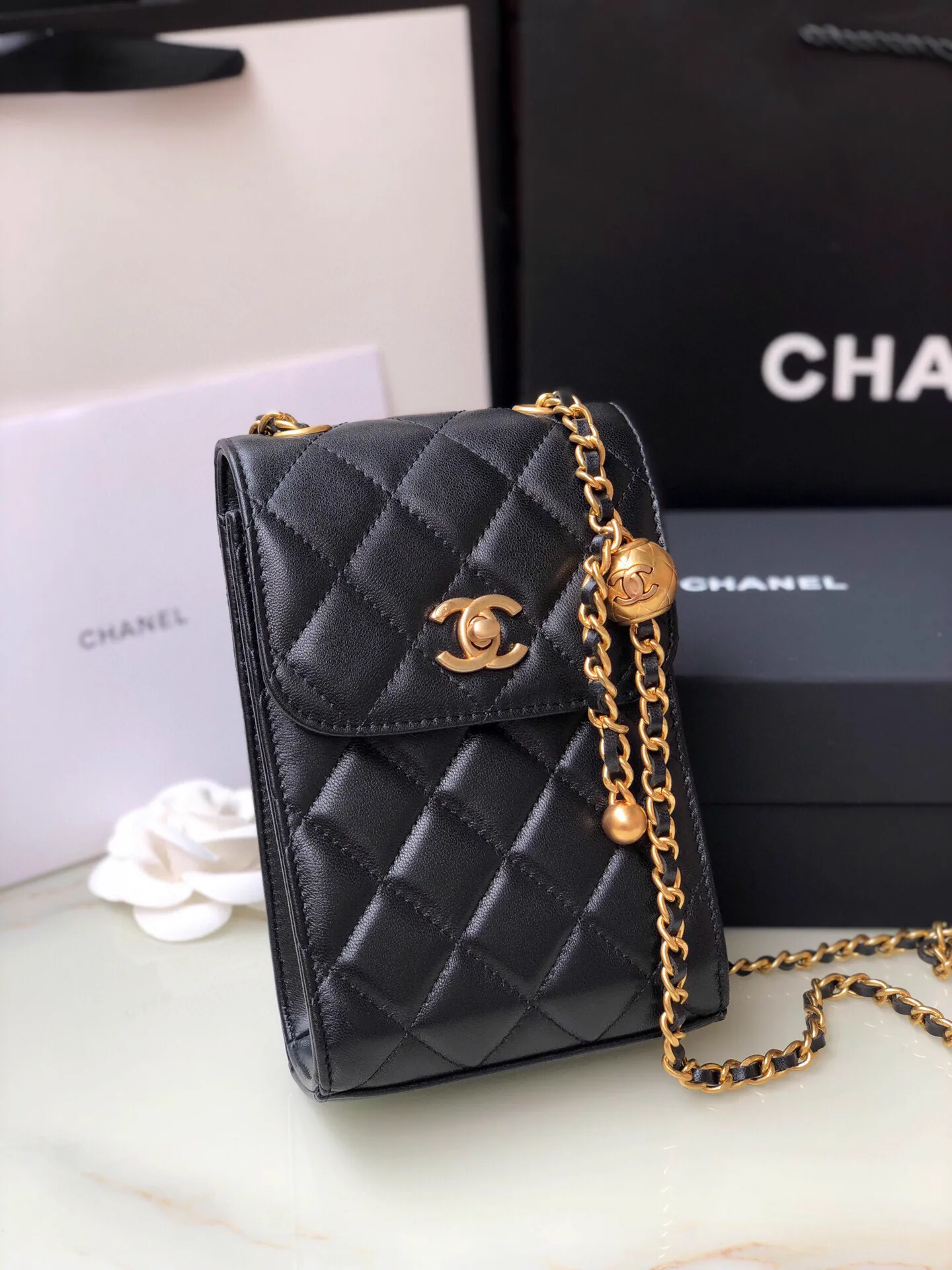 Replica Chanel Clutch Bag – Classic Flap-Inspired Evening Style thumbnail