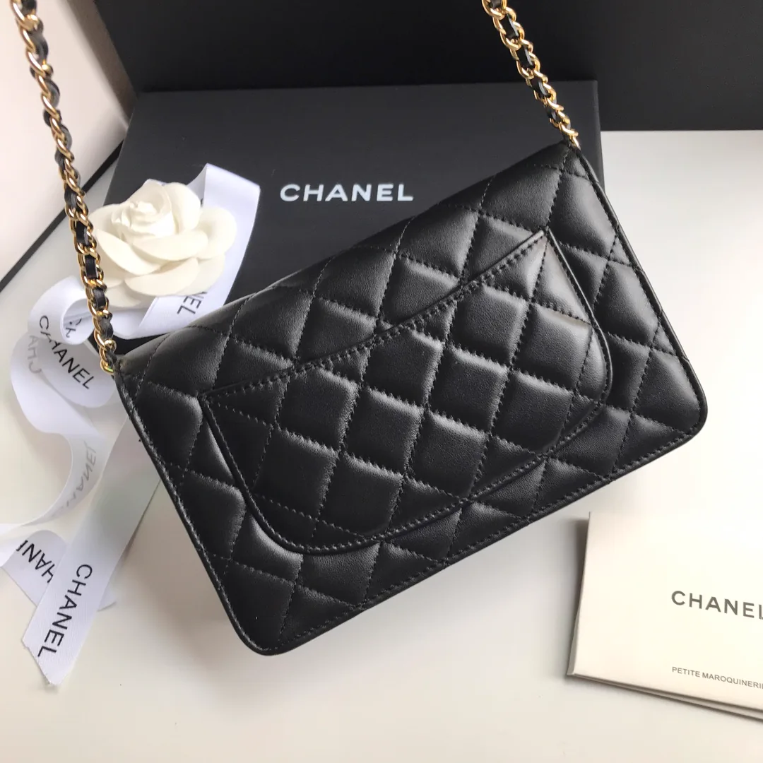 Reference image illustrating Replica Chanel WOC (Wallet on Chain) – Classic Flap Inspired Crossbody Bag