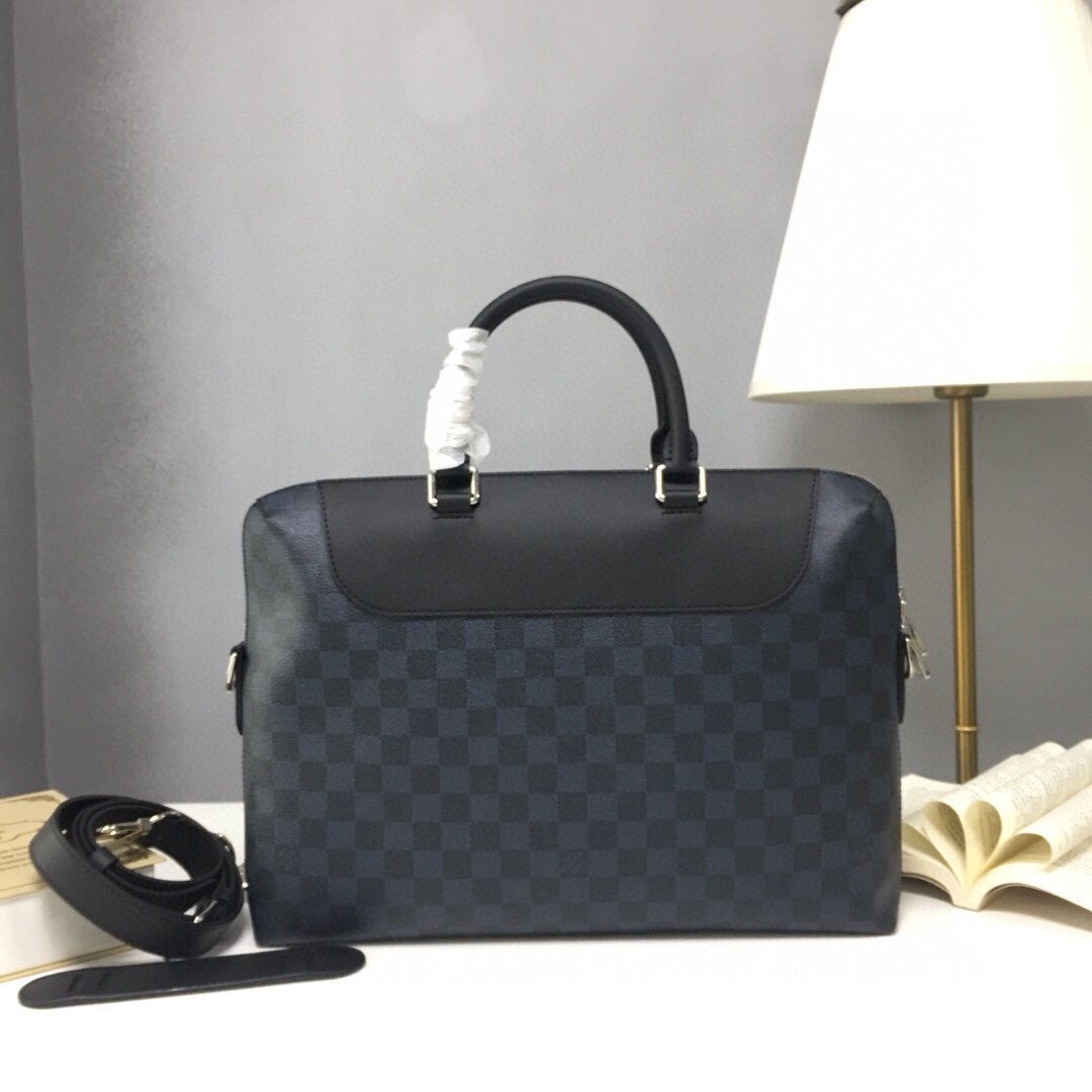 Replica Documents Jour NM: A Detailed Look at the Iconic Louis Vuitton-Inspired Tote thumbnail