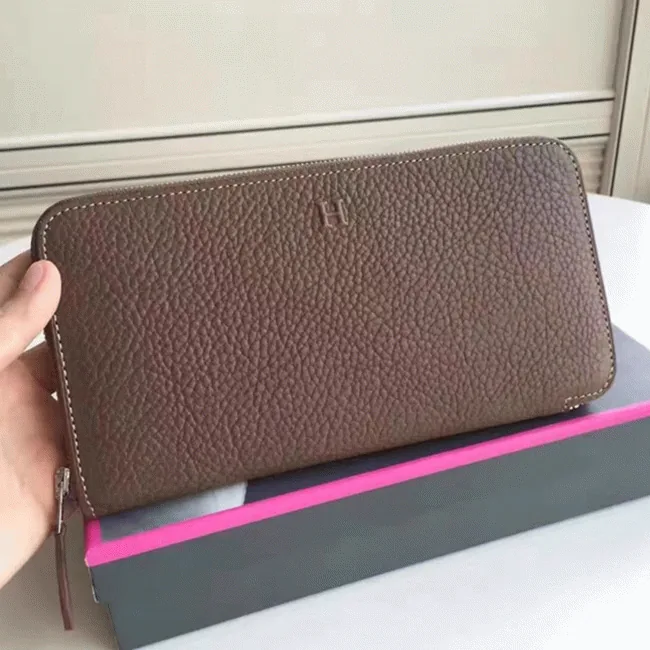 Replica Hermès Azap Zipped Wallet in Etoupe – A Detailed Style Guide thumbnail