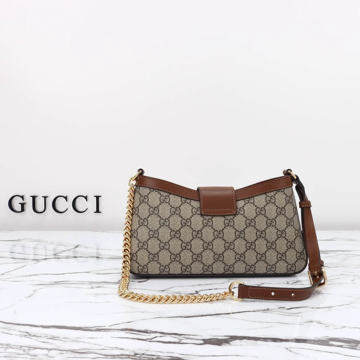 Reference image illustrating Replica Gucci GG Padlock Small Shoulder Bag – Iconic Design and Style Guide