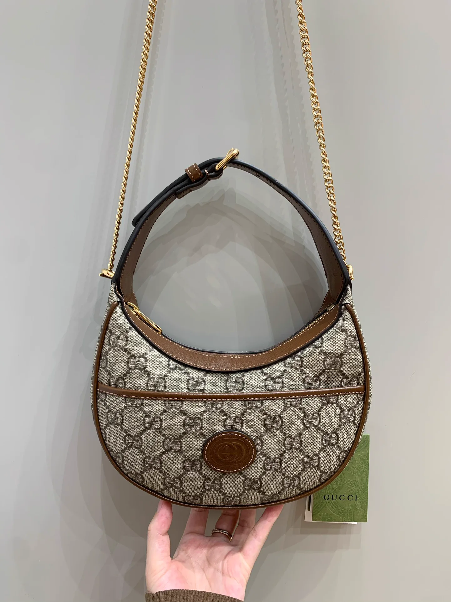 Replica Gucci Ophidia GG Supreme Shoulder Bag – Timeless Iconic Design thumbnail