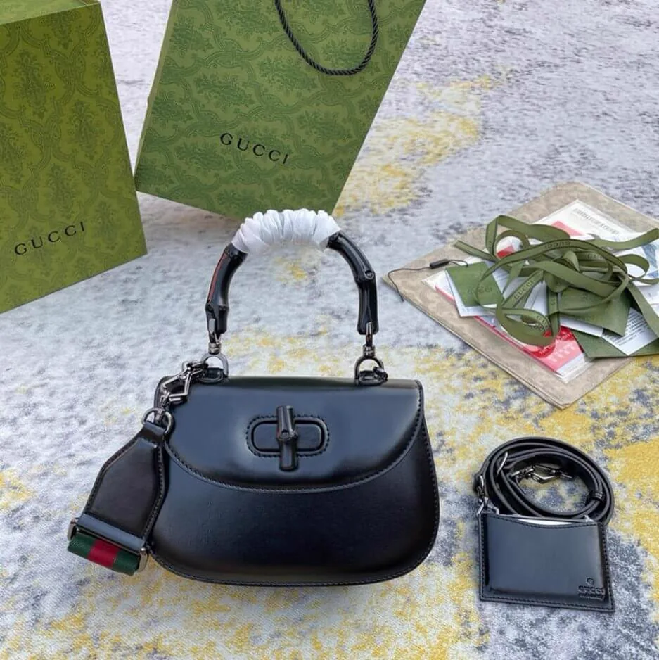 Replica Gucci Bamboo 1947 Jumbo GG Small Top Handle Bag – Iconic Design Guide thumbnail