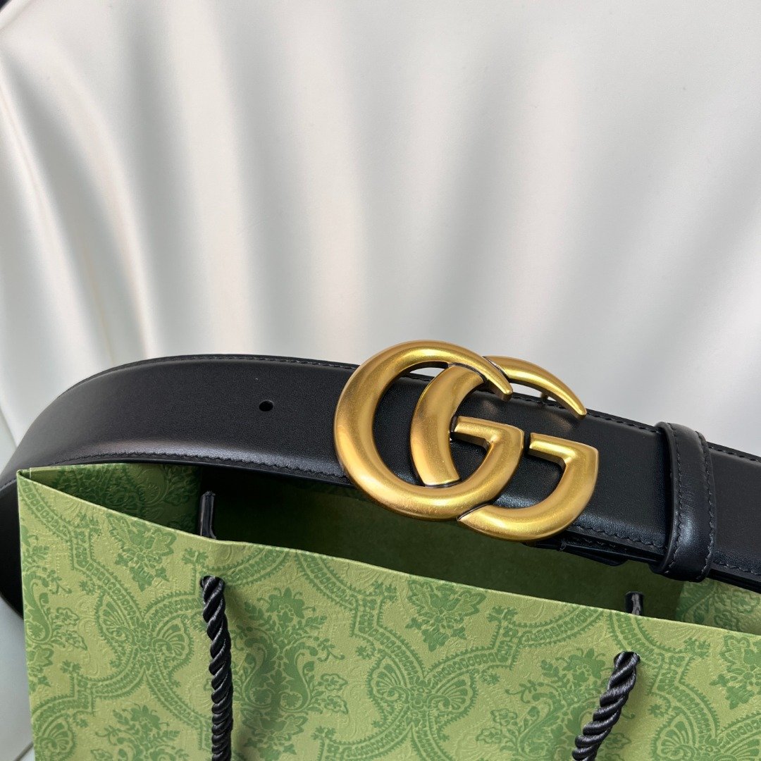 Reference image illustrating Replica Gucci Classic Double G Bag – Design, History & Styling Guide