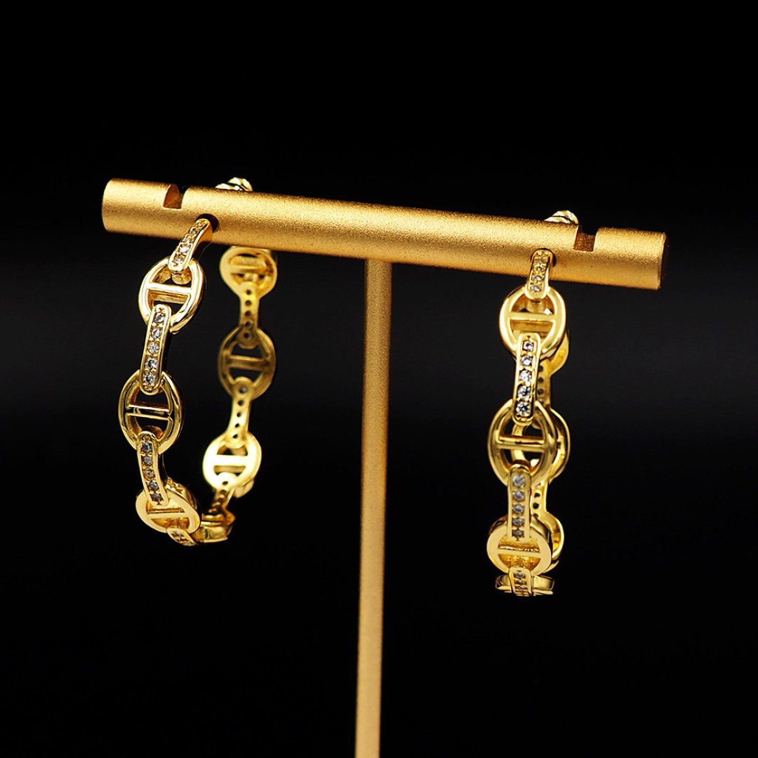 Replica Hermès Constance Earrings: A Detailed Guide to the Iconic Accessory thumbnail
