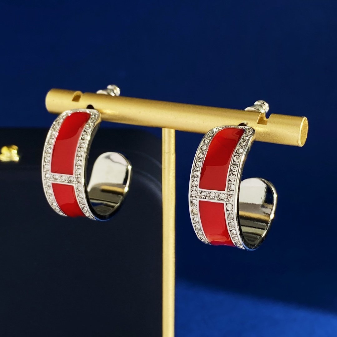 Replica Hermès Hoop Earrings: A Detailed Guide to the Iconic Style thumbnail