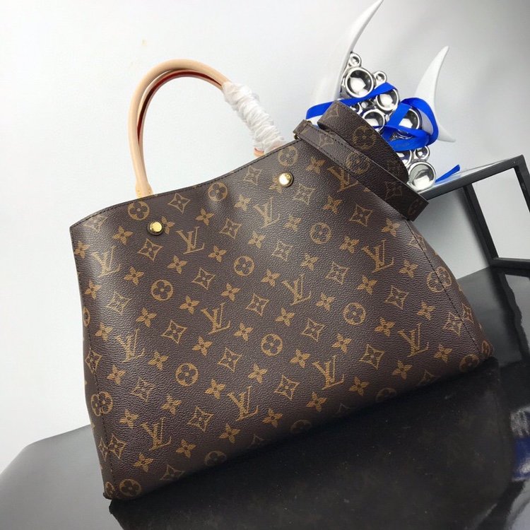 Reference image illustrating Replica Louis Vuitton Monogram Montaigne GM Tote Bag – Detailed Guide