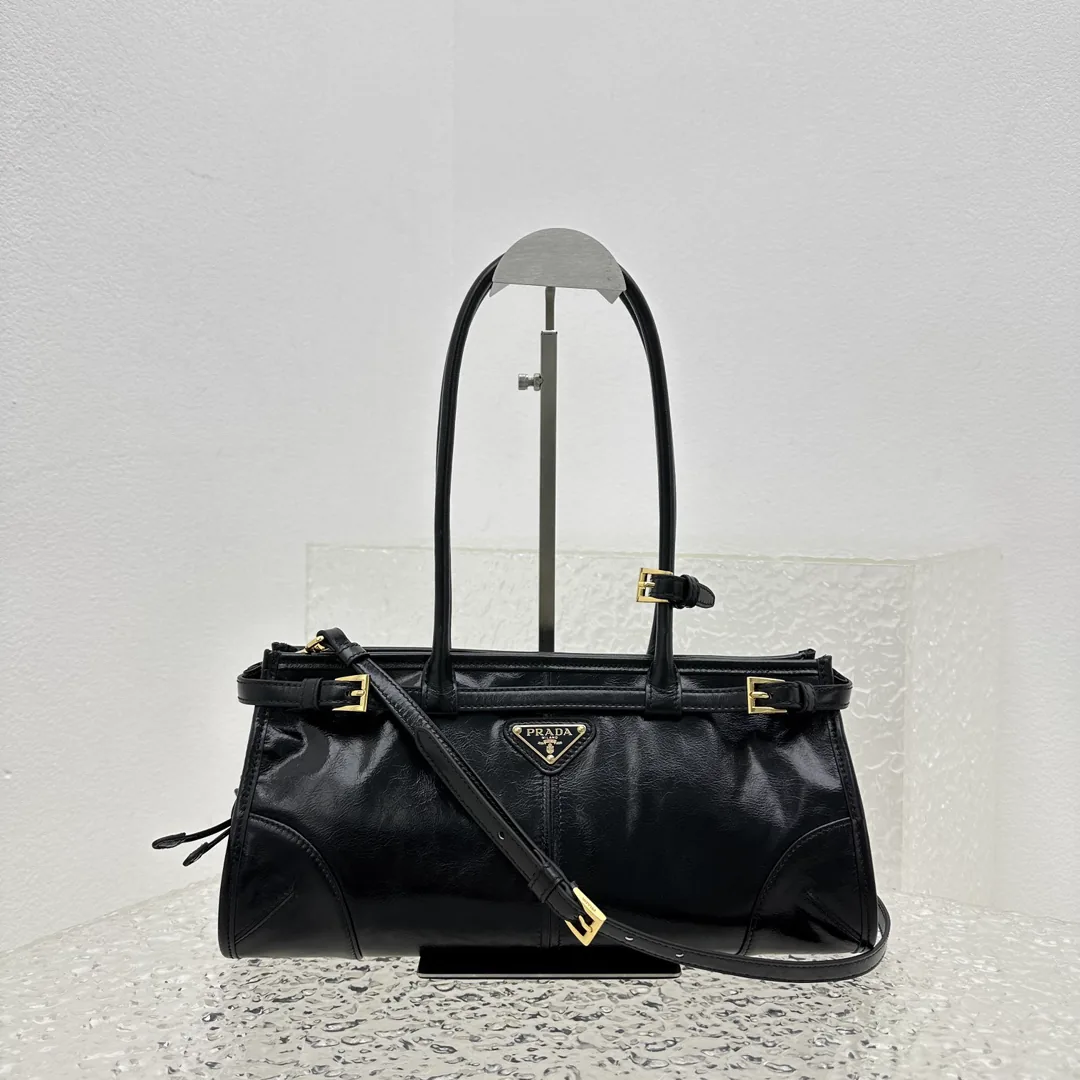 Reference image illustrating Replica Prada Lus Solf Bucket Bag – A Detailed Look at the Design and Style