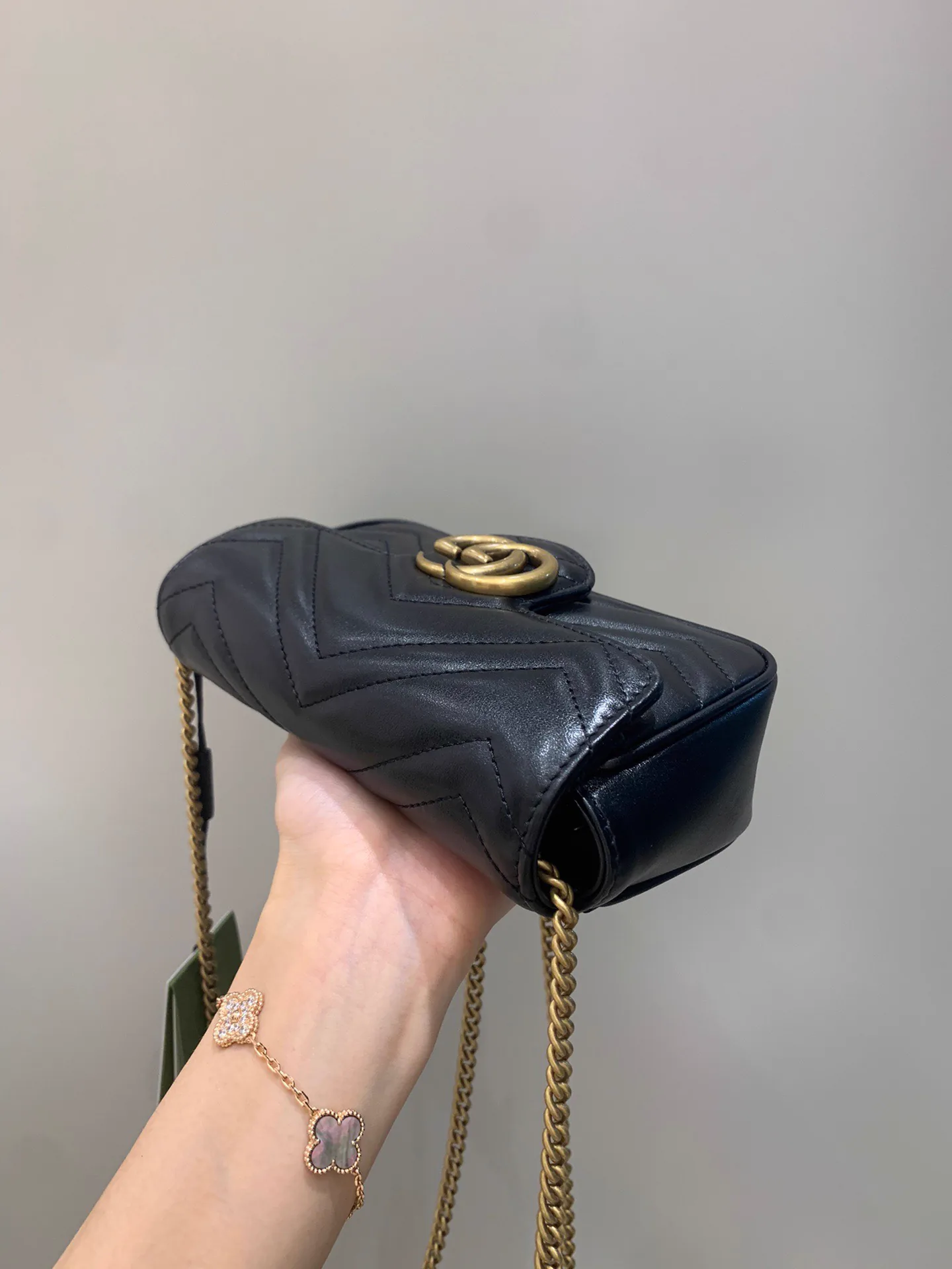 Reference image illustrating Replica Gucci Marmont Mini Shoulder Bag – Design, History & Styling Guide