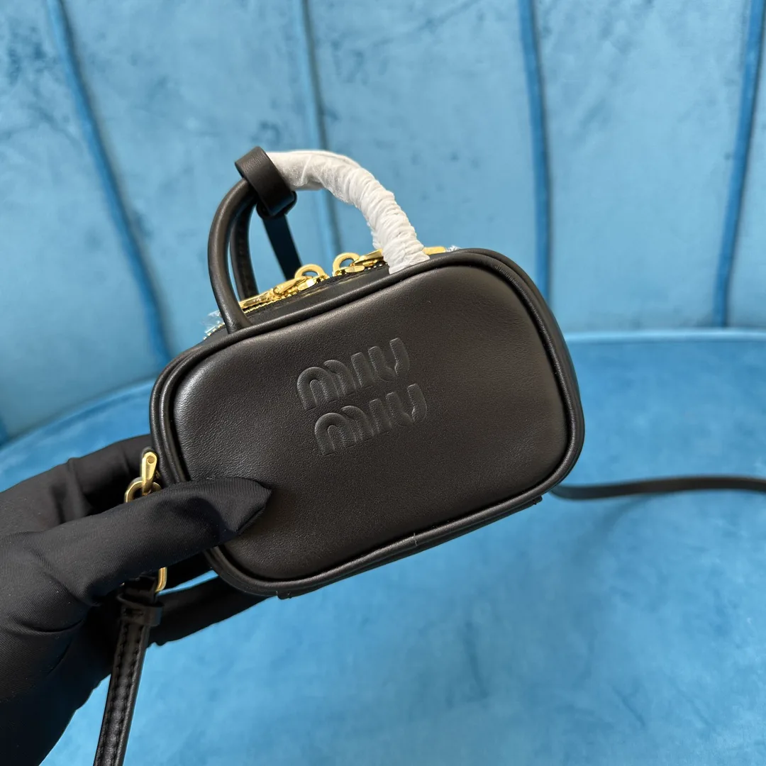 Replica Miu Miu Mini Clutch Shoulder Bag (Style 5NR020) – Detailed Guide thumbnail