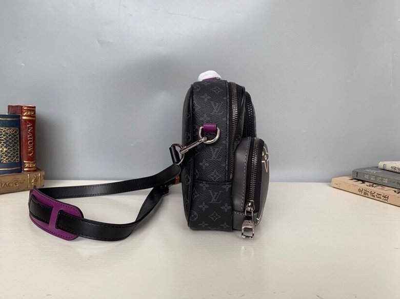 Reference image illustrating Replica Louis Vuitton Multi Pochette Accessoires: A Detailed Style Guide