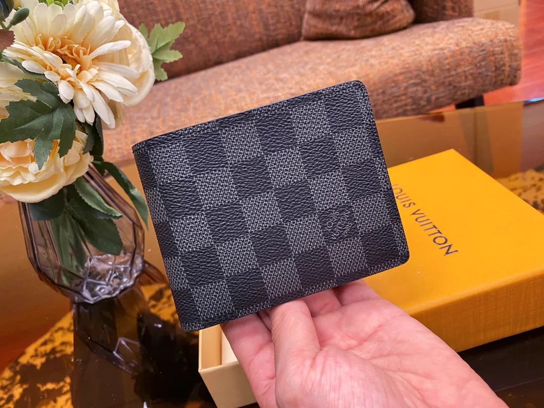 Replica Louis Vuitton Multiple Wallet: A Detailed Guide to the Iconic Slim Design thumbnail