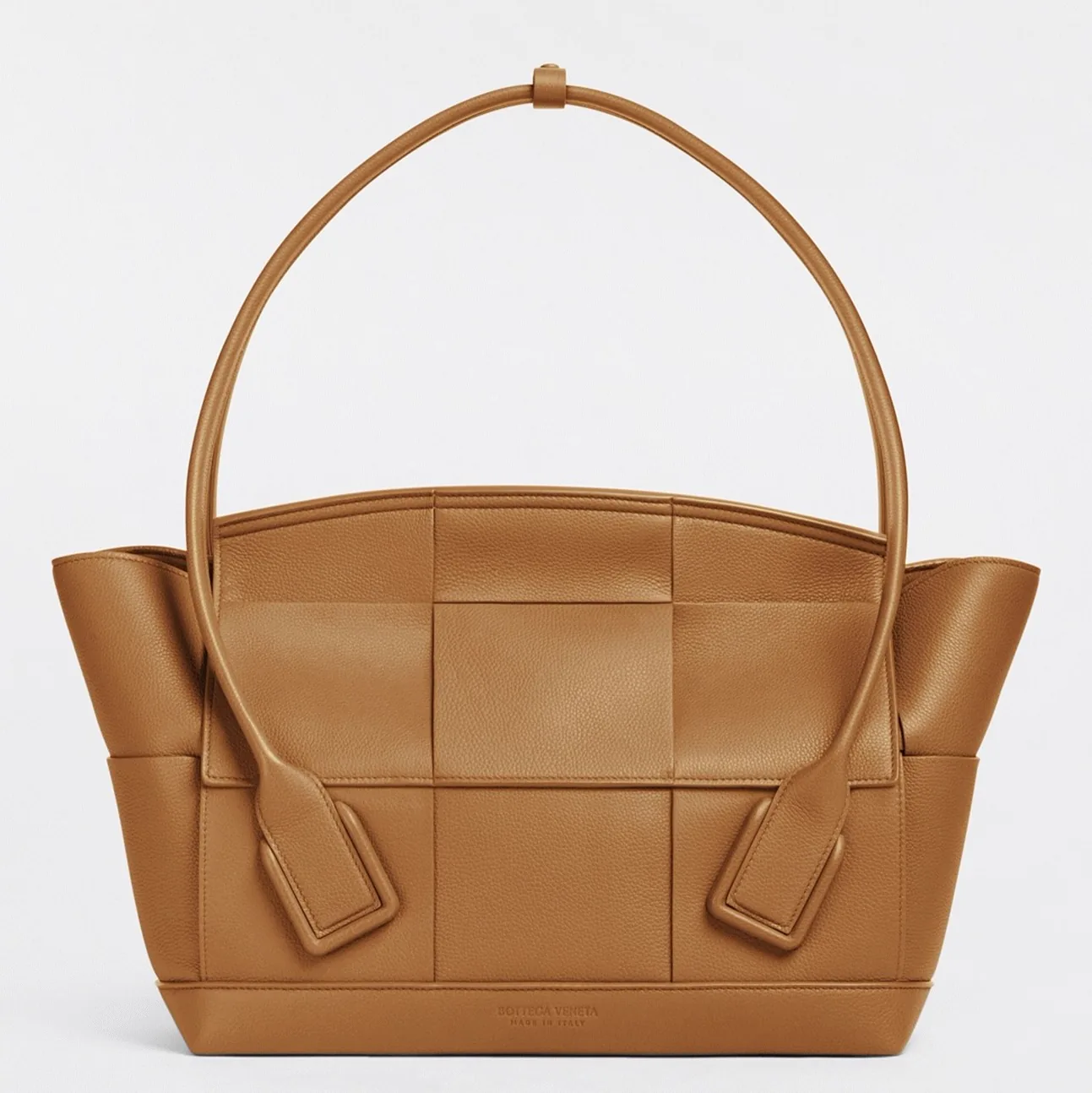 Replica Bottega Veneta Arco Medium Bag in Caramel – Design, History & Styling Guide thumbnail