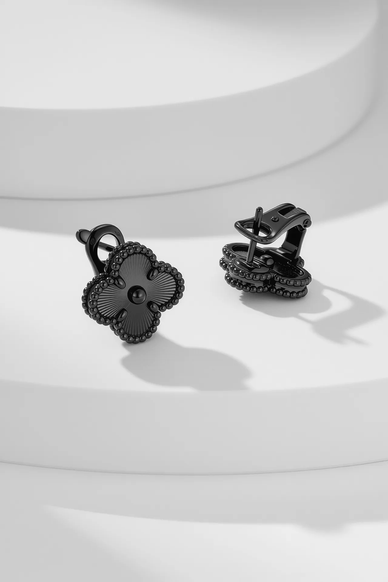 Reference image illustrating Replica Van Cleef & Arpels Earrings – Inspired by the Iconic Alhambra Motif