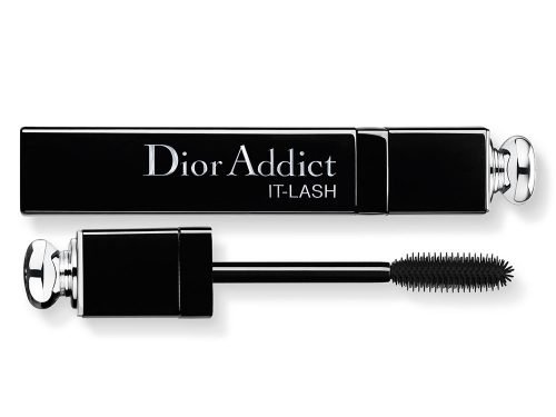 15 Timeless Beauty Essentials Always in a Handbag Editor's Makeup Bag thumbnail