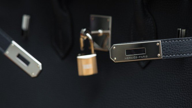 A Review: The 35cm Clemence Leather Hermès Birkin thumbnail