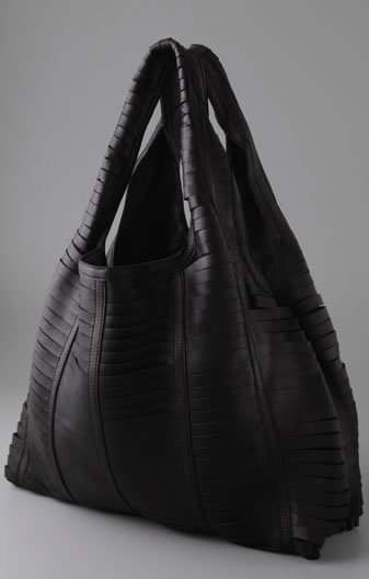 Alexander Wang Jess Small Shopper Review: A Refined Take on Everyday Luxury thumbnail