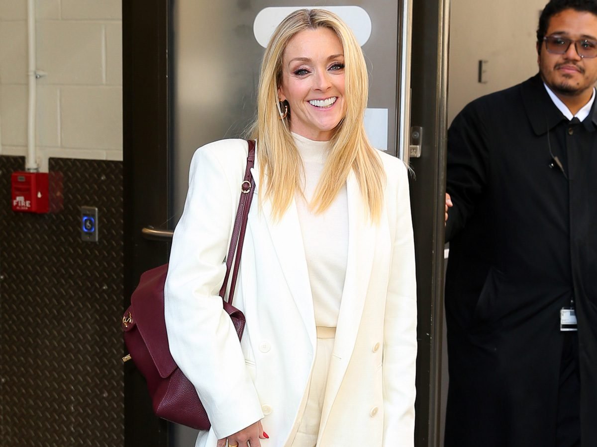 Celebrity Handbag Sightings: Chanel, Hermès, and Jacquemus Rule Spring 2026 thumbnail