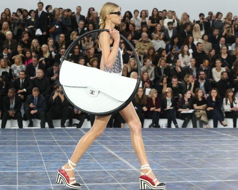 Chanel Hula Hoop Bag Spring 2013: Runway Statement or Collector’s Quirk? thumbnail