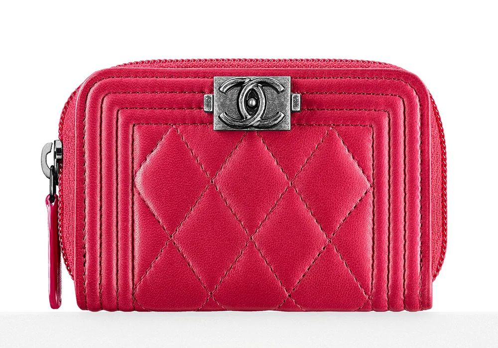 Reference image illustrating Chanel Métiers d'Art 2016 Paris in Rome: Wallets, WOCs & Small Leather Goods Guide