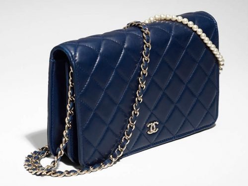 Chanel Métiers d'Art 2017 Small Leather Goods: WOCs, Wallets, and Card Holders thumbnail