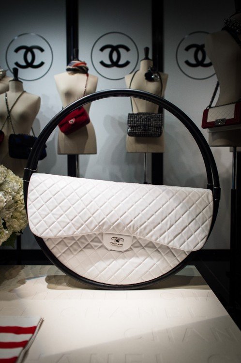 Reference image illustrating Chanel Spring 2013 Accessories: Up Close with the Hula Hoop Bag and Vibrant Colorblocking