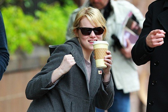 Emma Stone's Handbag Collection: From Alexander Wang to Lanvin Clutches thumbnail