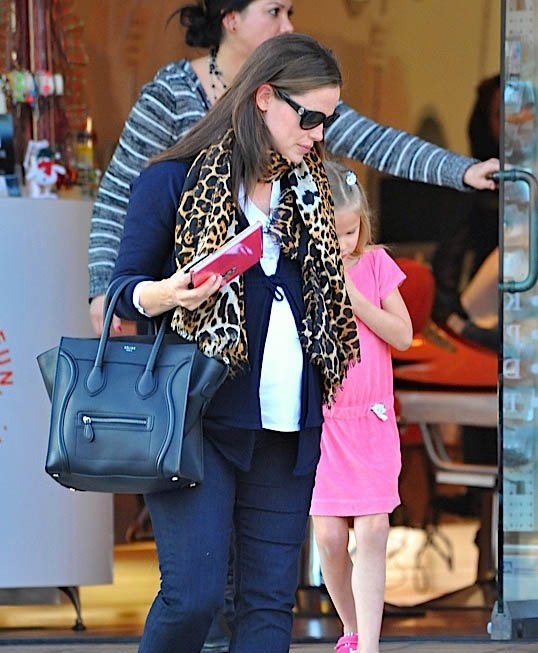 Reference image illustrating Hollywood’s Obsession with the Celine Luggage Tote: A Celebrity Style Retrospective