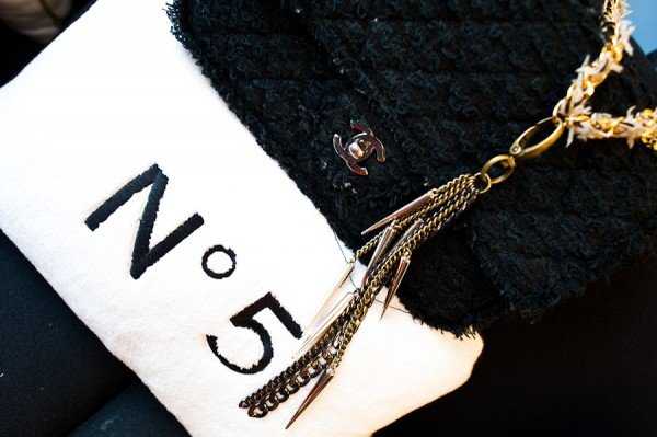 Inside Eva Chen’s Chanel Bag: Teen Vogue Beauty Director’s Everyday Essentials thumbnail
