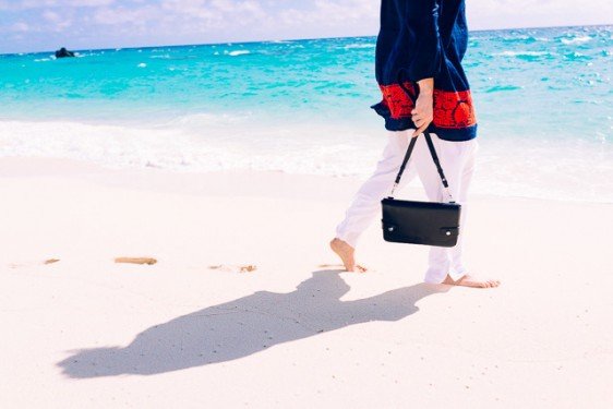 Mackage x PurseBlog Nomad Bag Review: The Ultimate Three-in-One Travel Handbag thumbnail