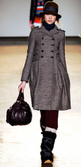Marc by Marc Jacobs Fall 2009: Preppy Neutrals and Wearable Handbags for Everyday Style thumbnail