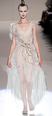 Marc Jacobs Spring 2010: Harlequin Kabuki Ballerina Bags and the Return of Flat Shoes thumbnail