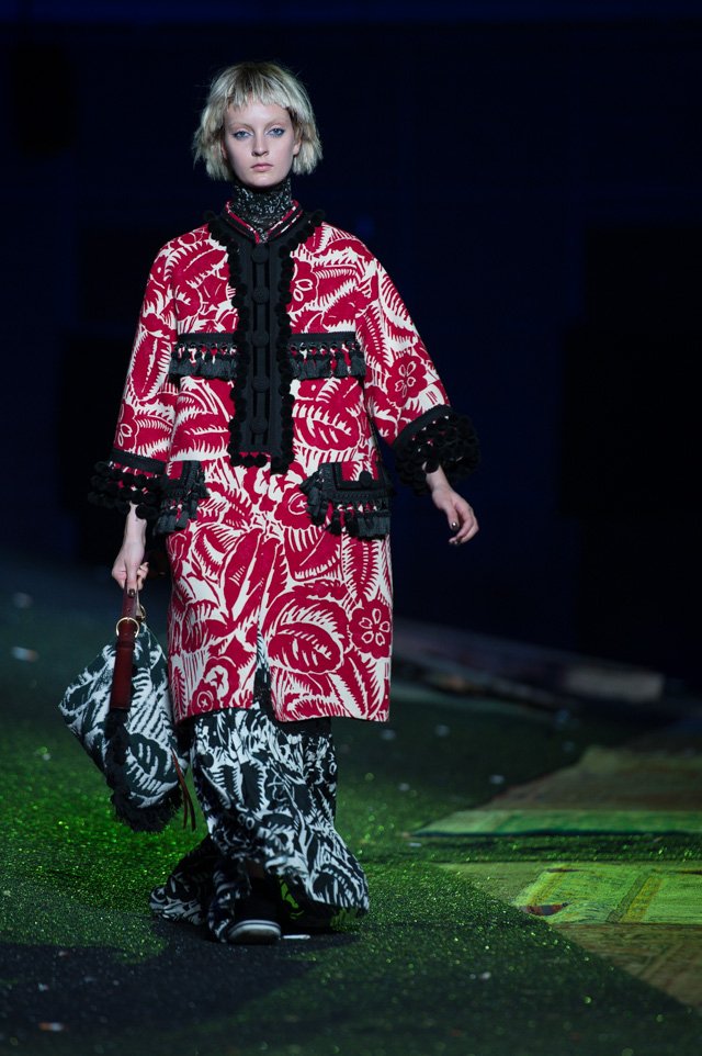 Reference image illustrating Marc Jacobs Spring 2014 Handbags: Gothic Romance Meets Beachside Drama