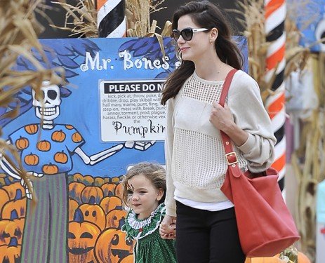 Michelle Monaghan’s Coach Legacy Duffle: A Classic Choice at Mr. Bones Pumpkin Patch thumbnail