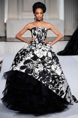Oscar de la Renta Fall 2009: Timeless Elegance for the Discerning Collector thumbnail
