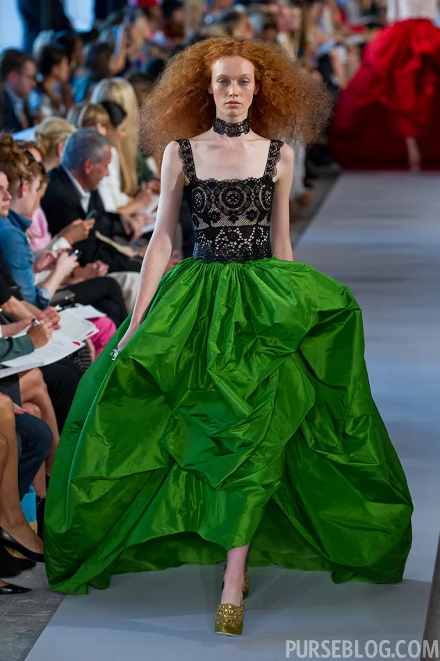 Reference image illustrating Oscar de la Renta Spring 2012 Runway: The Handbags and Accessories That Stole the Show