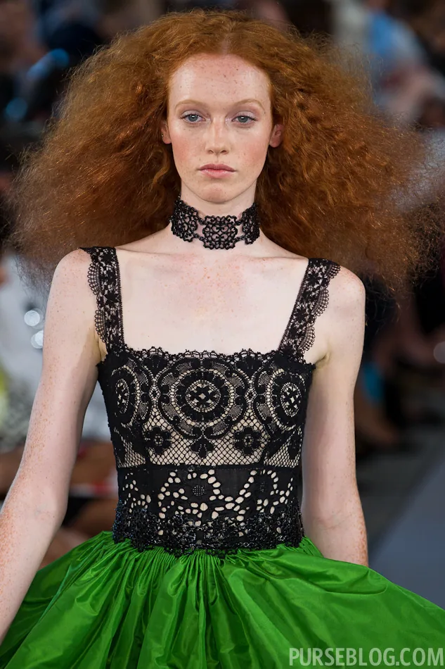 Reference image illustrating Oscar de la Renta Spring 2012 Runway: The Handbags and Accessories That Stole the Show