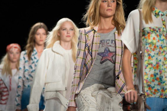 Rebecca Minkoff Spring 2013 Collection: Poolside Glamour and Grown-Up Handbags thumbnail