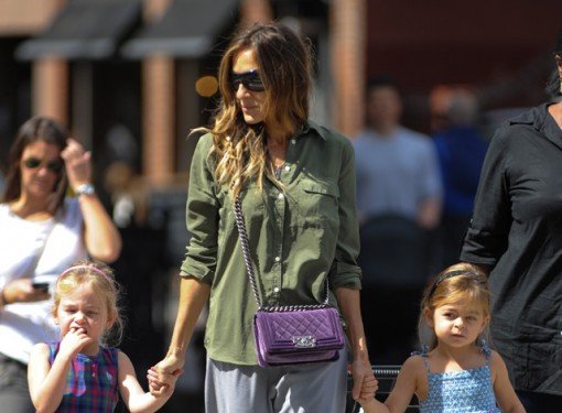 Sarah Jessica Parker’s Purple Velvet Chanel Boy Bag Steals the Show in the West Village thumbnail