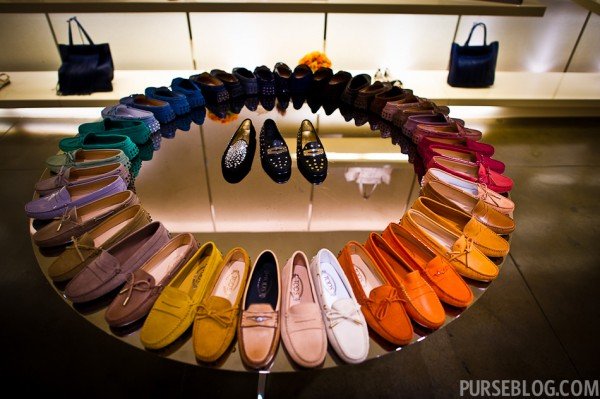 Tod’s Spring 2012 Collection: Bold Colors, Exotic Skins, and the Debut of the Lunchbox Bag thumbnail