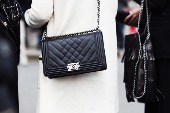 Chanel Boy Bag Price Guide 2026: Full Cost Breakdown by Size and Country thumbnail