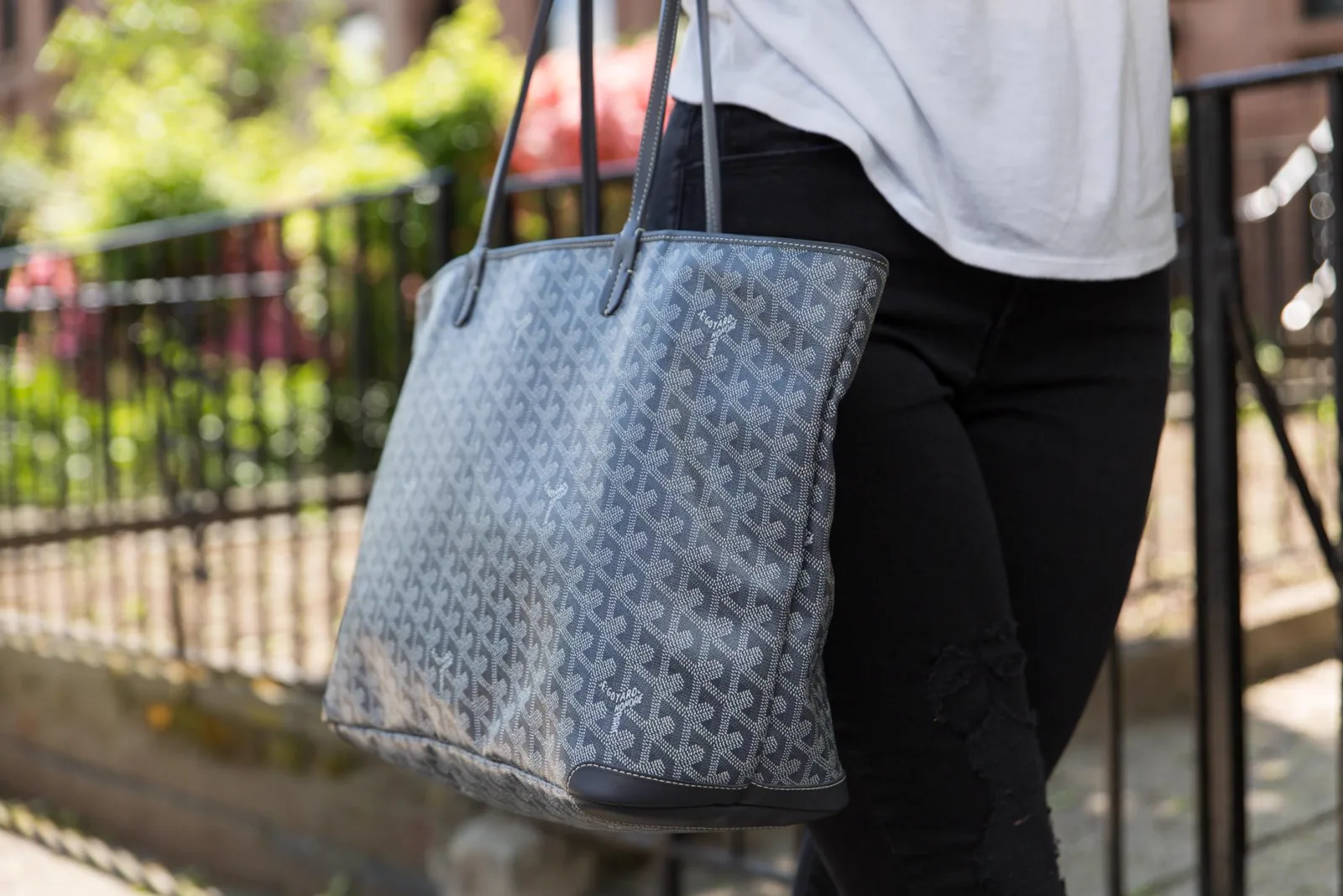 Reference image illustrating Goyard Artois MM Tote Review: Why This Zip-Top Tote Outshines the Neverfull