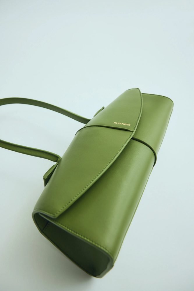 Reference image illustrating Jil Sander Linea Bag Review: Sculptural East-West Shoulder Bag for Spring 2026