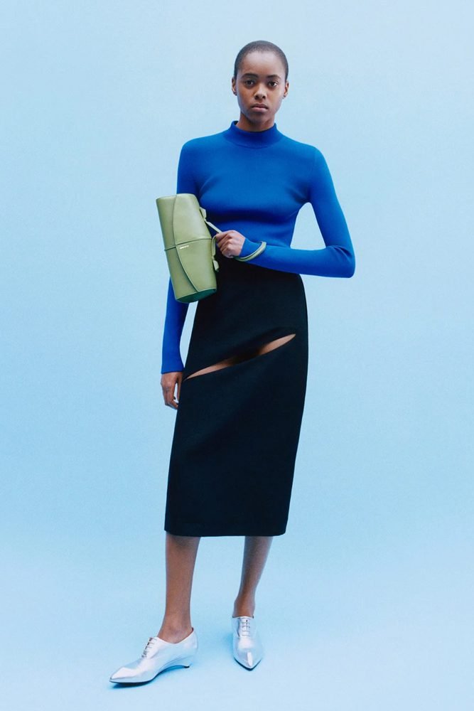 Reference image illustrating Jil Sander Linea Bag Review: Sculptural East-West Shoulder Bag for Spring 2026