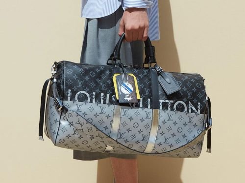 Louis Vuitton Monogram Split Debuts at Men’s Spring 2018 Runway: A Closer Look thumbnail