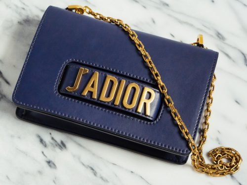 10 Bold Logo Handbags for the Unapologetic Luxury Lover thumbnail