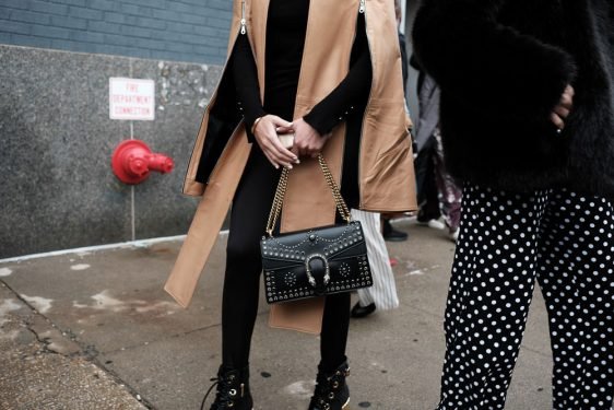 40 Iconic Street Style Handbags Spotted at New York Fashion Week Through the Years thumbnail