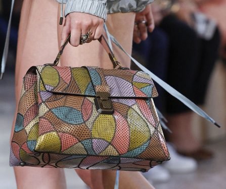 Bottega Veneta Spring 2018 Handbags: Unexpected Creativity and Playful Elegance on the Milan Runway thumbnail