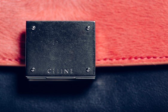 Celine Trapeze Bag Review: Flamingo Calf Hair and Black Leather Edition thumbnail